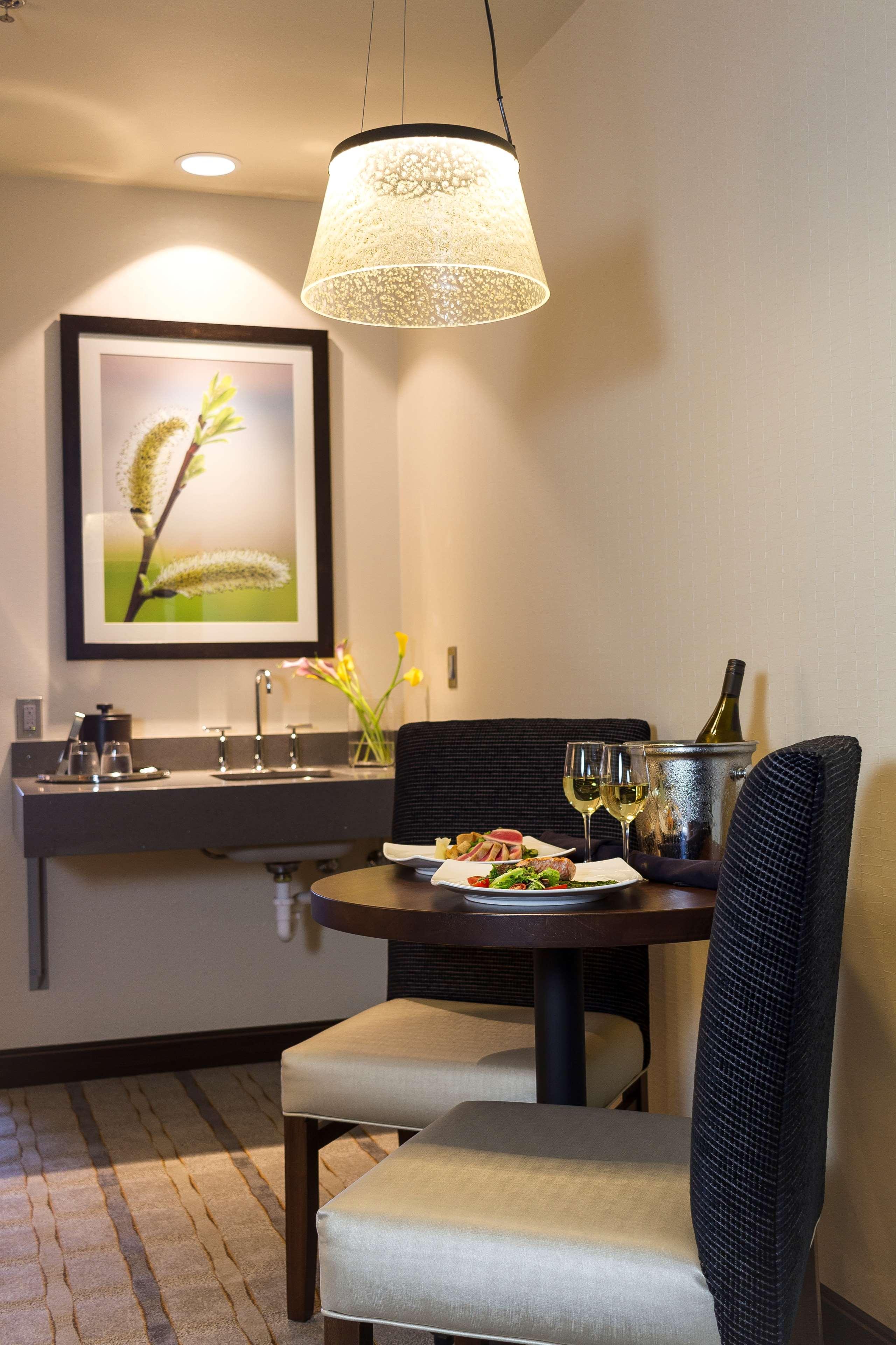 Best Western Premier Boulder Falls Inn Lebanon Exteriör bild