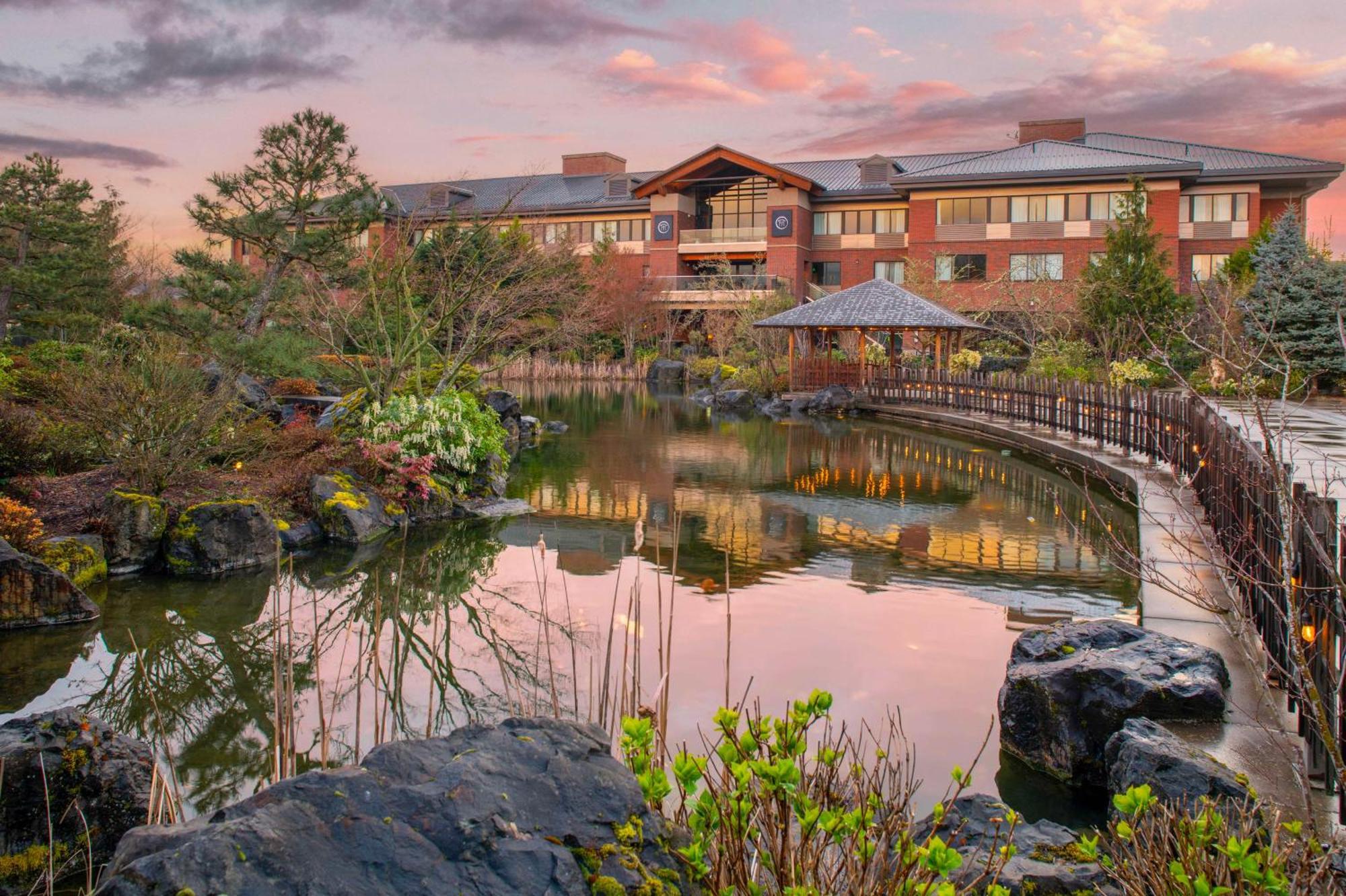 Best Western Premier Boulder Falls Inn Lebanon Exteriör bild